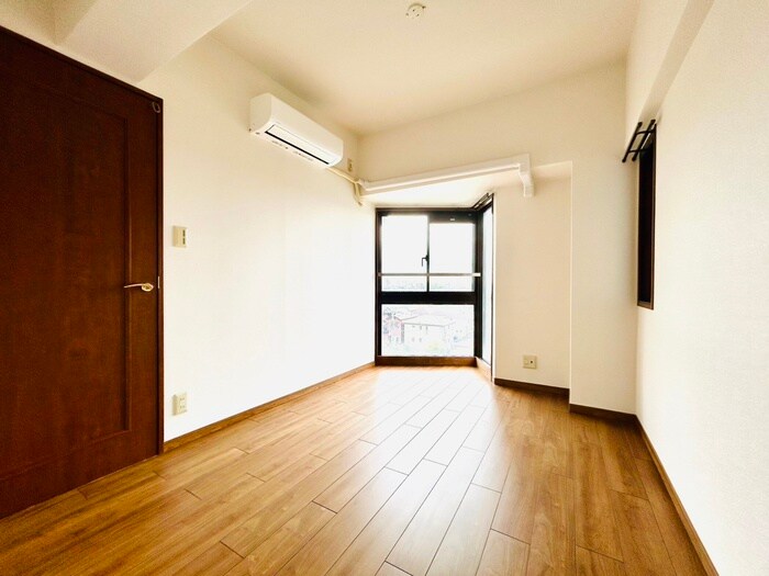 物件内観写真9　(居室)