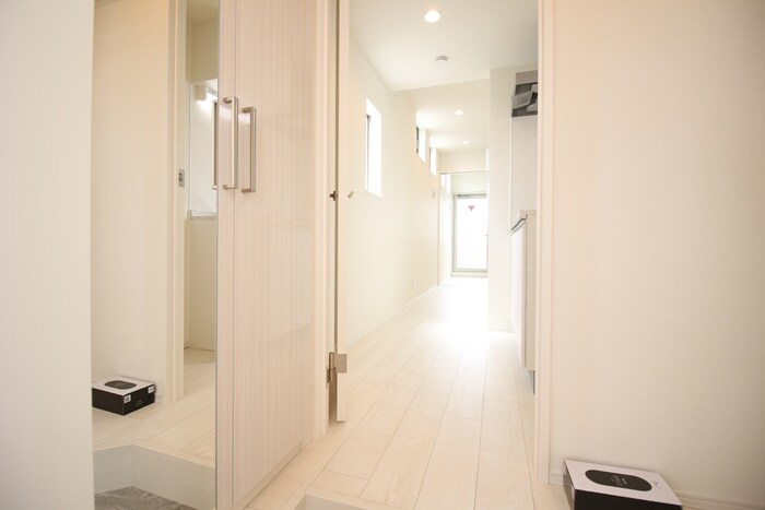 物件内観写真16　(廊下)