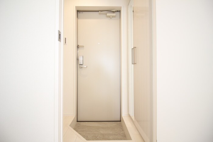 物件内観写真17　(玄関)