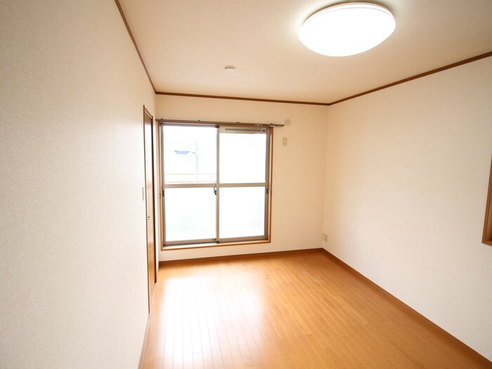 物件内観写真10　(居室)