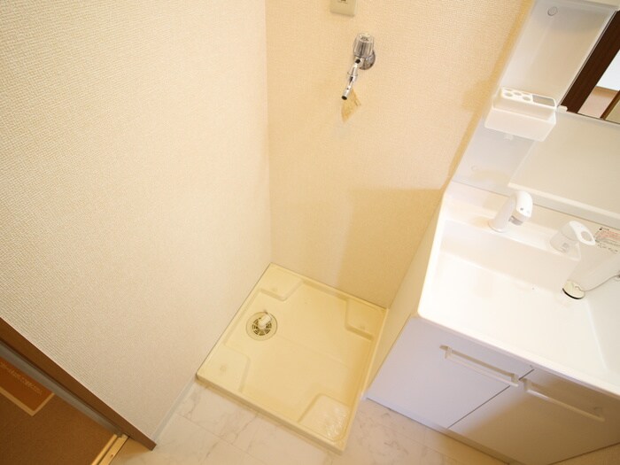 物件内観写真15　(洗濯機置場)