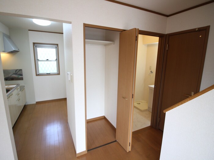 物件内観写真21　(収納)