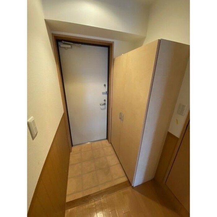 物件内観写真9　(玄関)