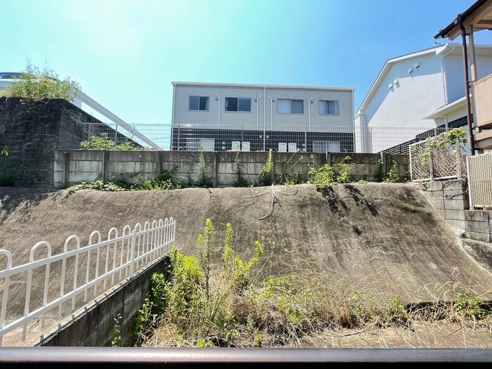 物件内観写真15　(室内からの展望)