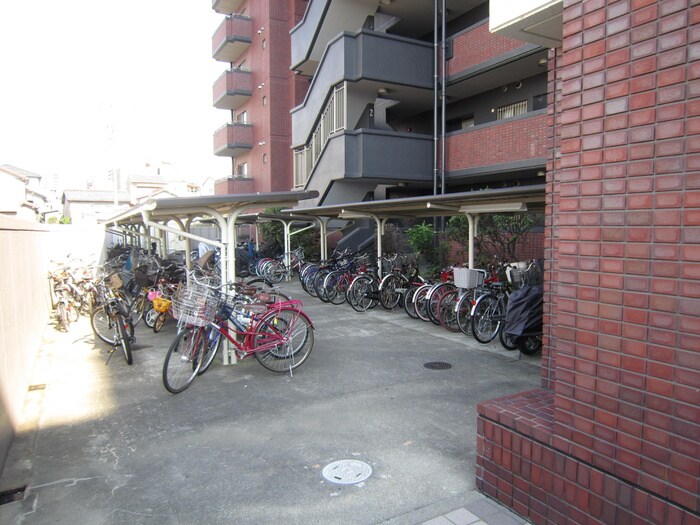 物件外観写真5　(駐輪場)