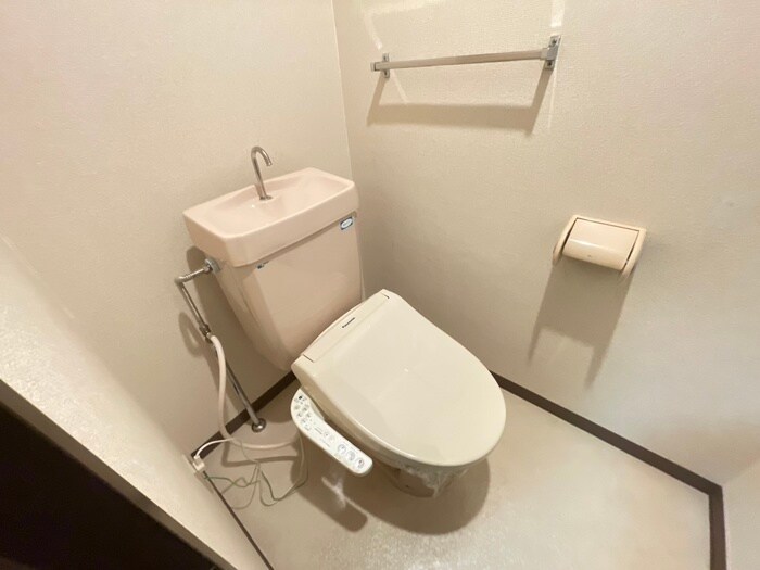 物件内観写真13　(トイレ)