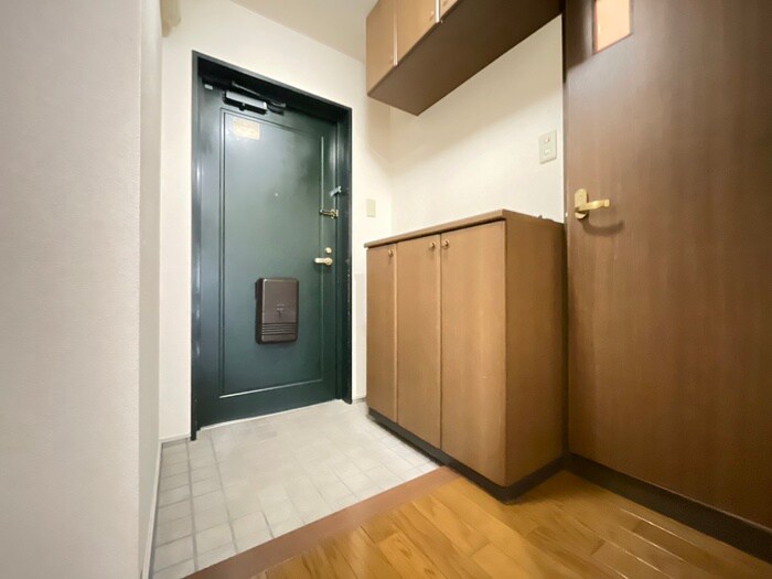 物件内観写真20　(玄関)