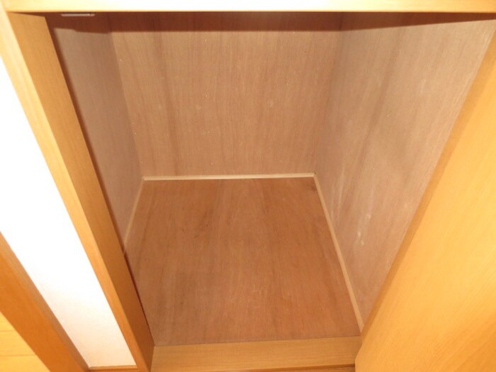 物件内観写真13　(収納)