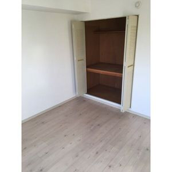 物件内観写真8　(居室)