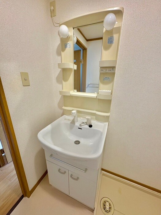 物件内観写真10　(洗面)