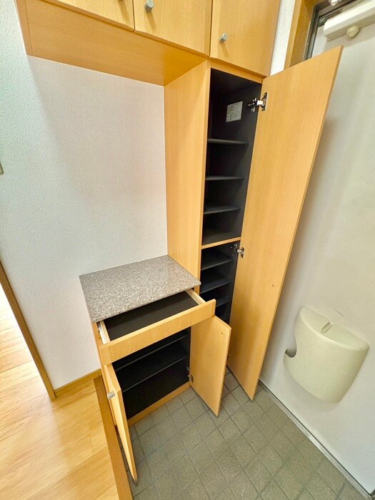 物件内観写真16　(靴箱)