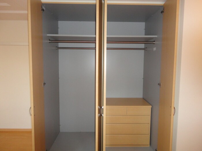 物件内観写真15　(収納)