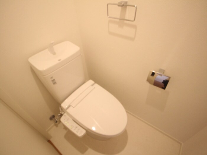 物件内観写真10　(トイレ)