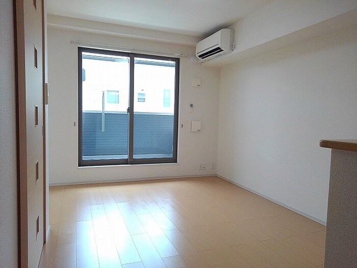 物件内観写真4　(居室)