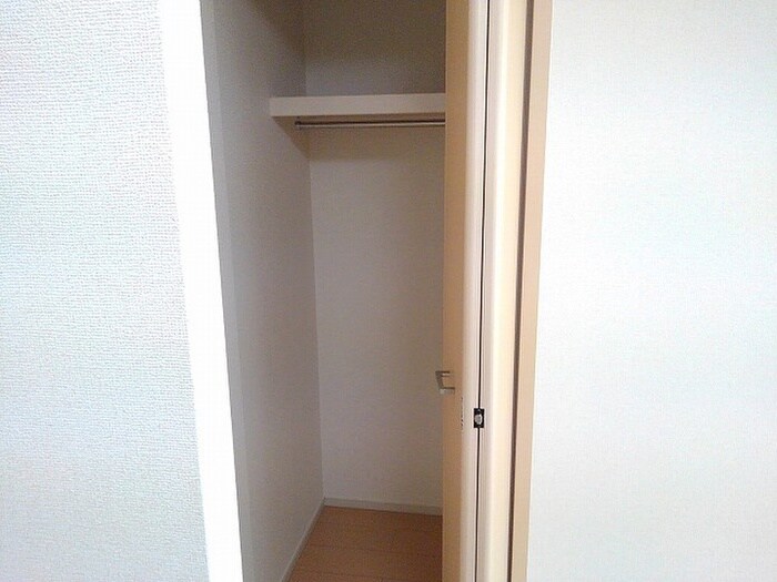 物件内観写真10　(収納)