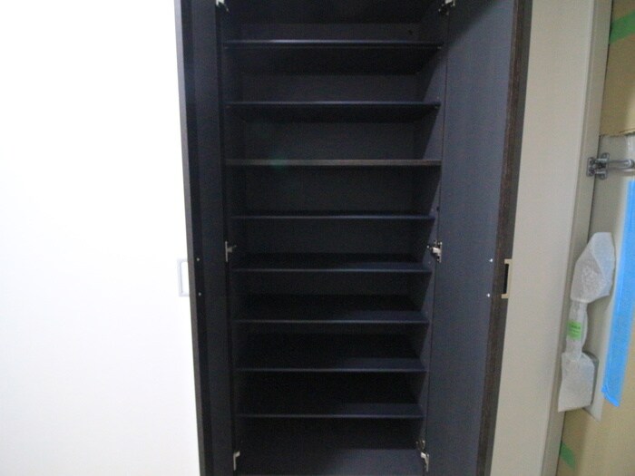 物件内観写真13　(靴箱)