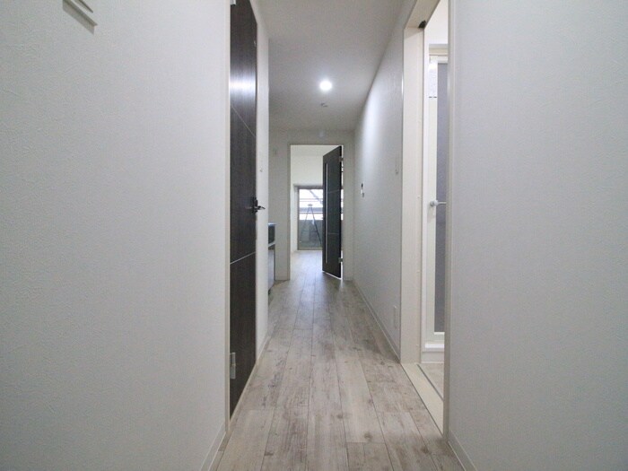 物件内観写真15　(廊下)