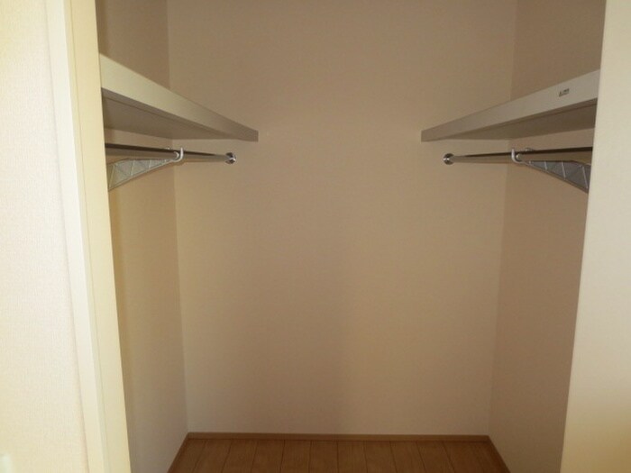 物件内観写真13　(収納)