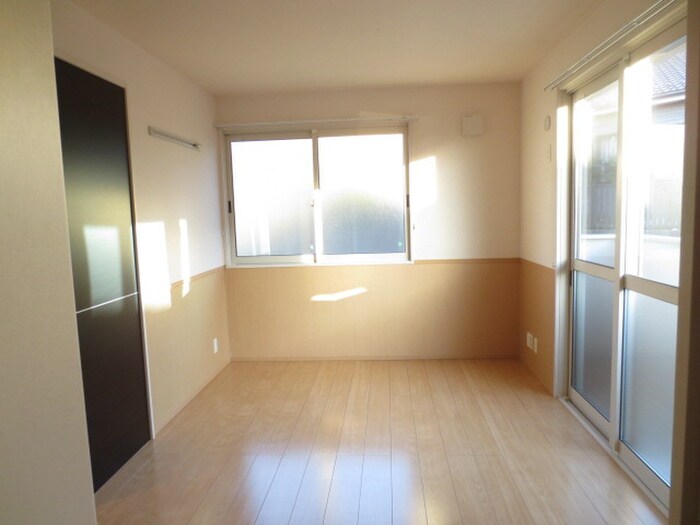 物件内観写真15　(居室)