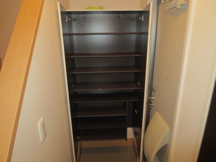 物件内観写真18　(靴箱)