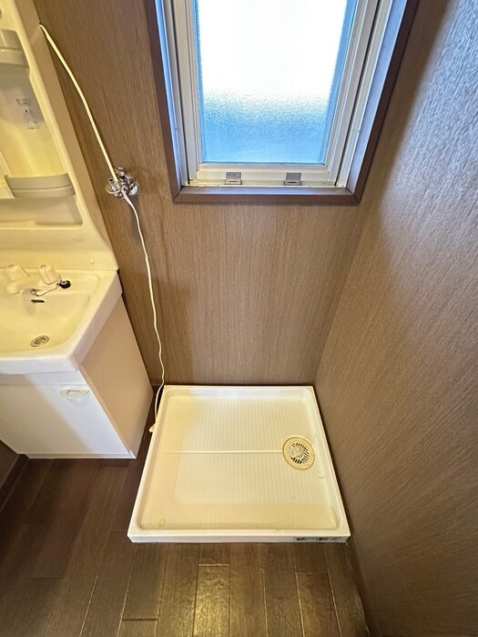 物件内観写真14　(洗濯機置場)