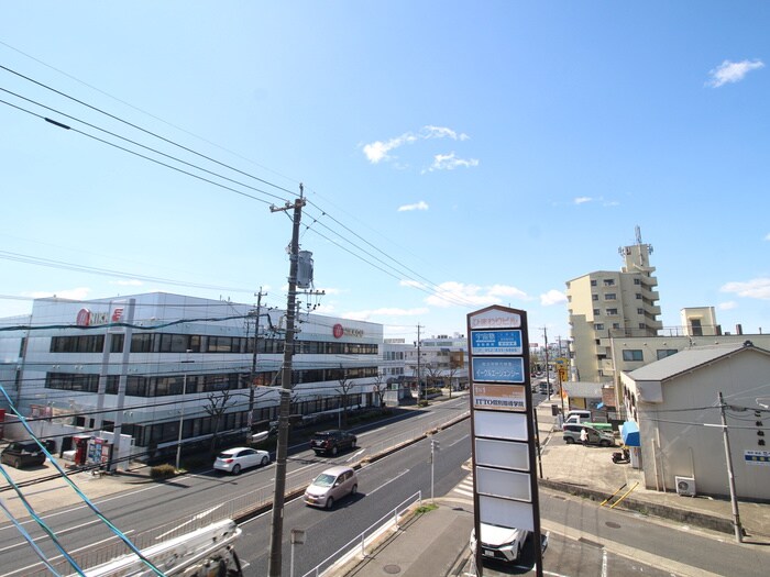 物件内観写真21　(室内からの展望)