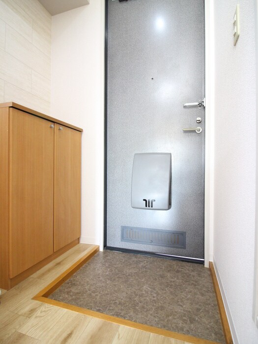 物件内観写真18　(玄関)