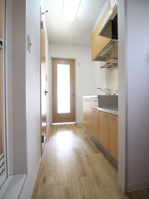 物件内観写真20　(廊下)