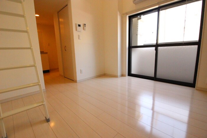 物件内観写真4　(居室)