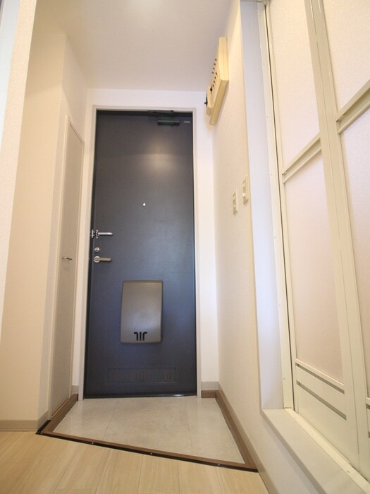 物件内観写真14　(玄関)