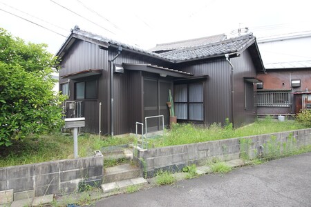 神谷様八幡町五丁目貸家外観写真
