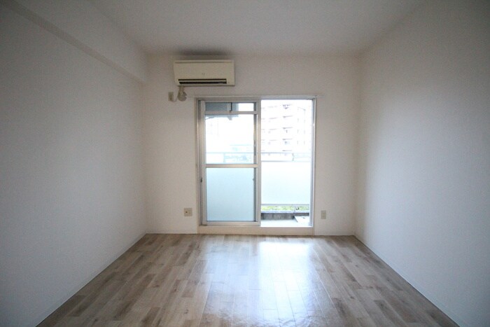 物件内観写真10　(居室)