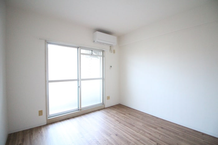 物件内観写真10　(居室)