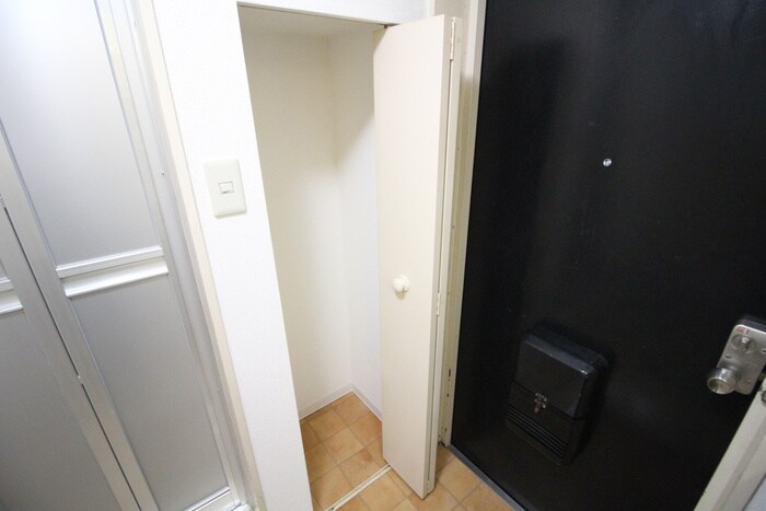 物件内観写真18　(靴箱)