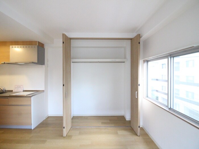 物件内観写真10　(収納)