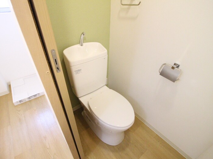 物件内観写真14　(トイレ)