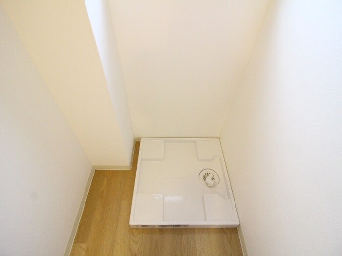 物件内観写真15　(洗濯機置場)