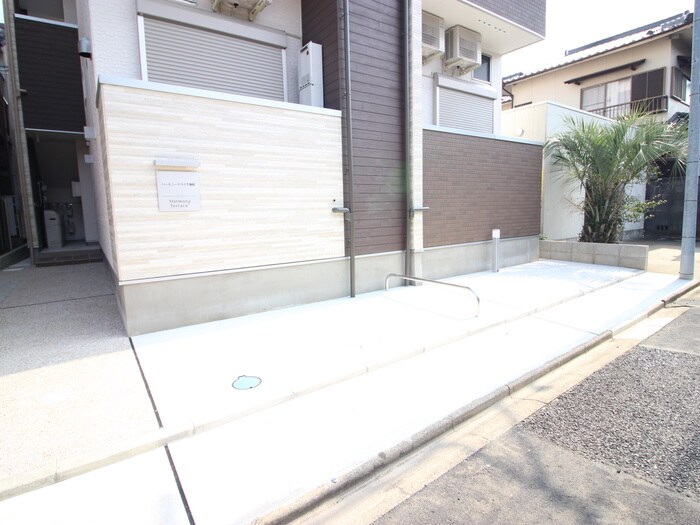 物件外観写真2　(駐輪場)