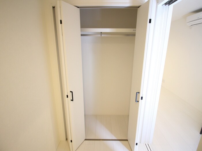 物件内観写真11　(収納)