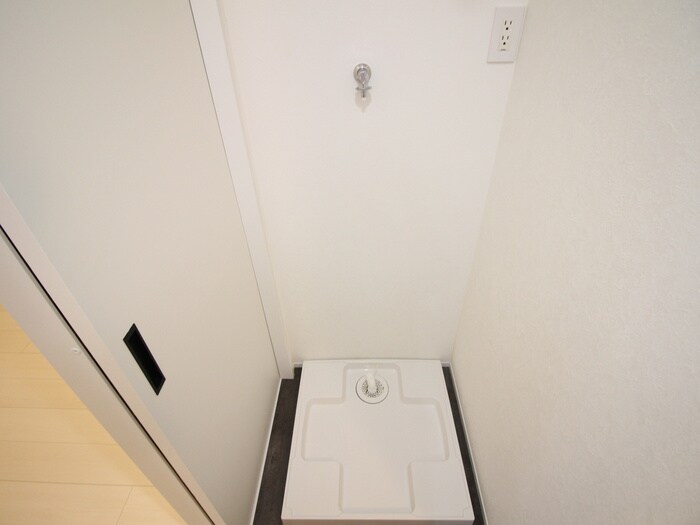 物件内観写真17　(洗濯機置場)