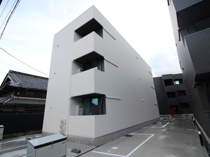 物件外観写真2　(外観写真)