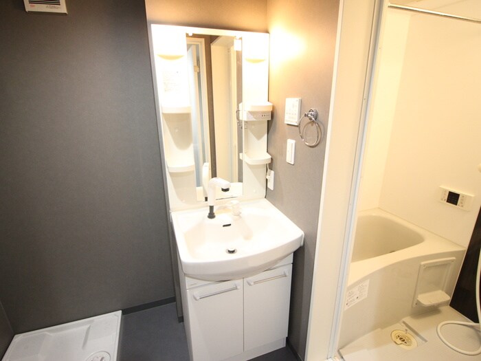 物件内観写真11　(洗面)