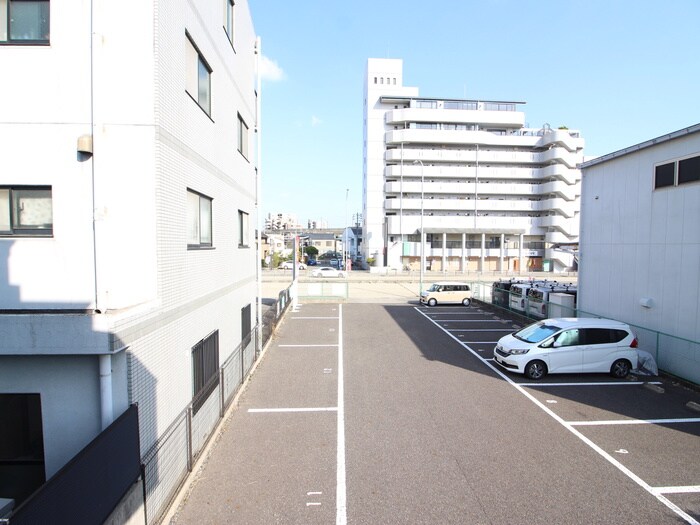 物件内観写真16　(室内からの展望)