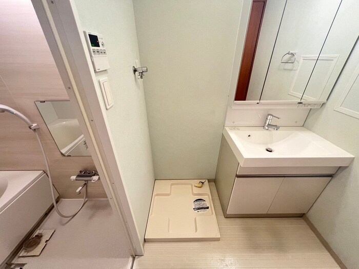 物件内観写真15　(洗濯機置場)