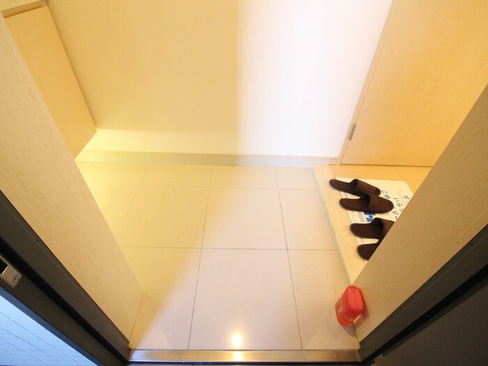 物件内観写真15　(玄関)