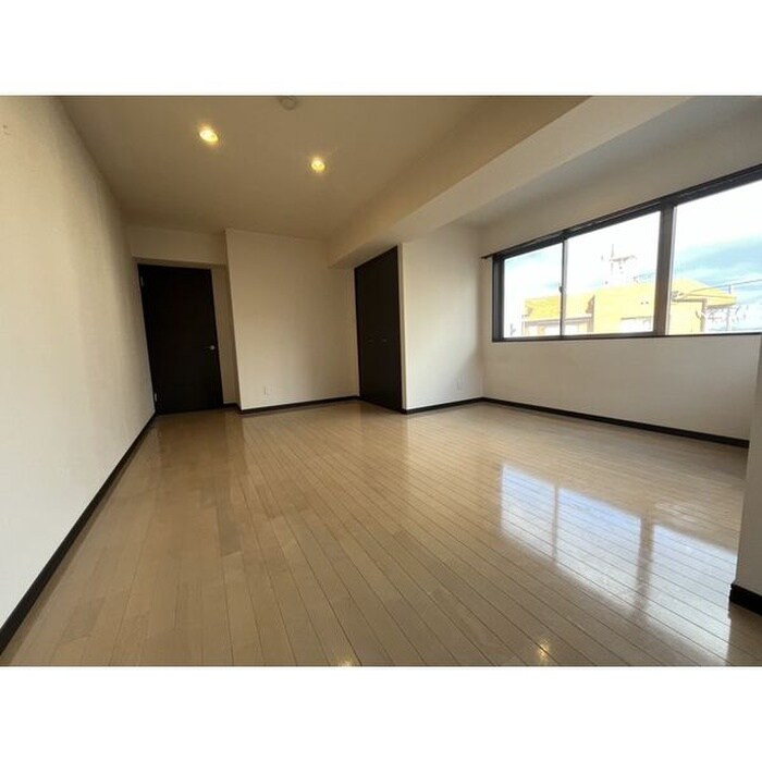 物件内観写真11　(居室)