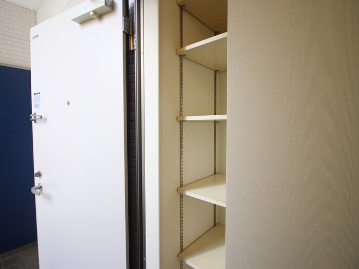 物件内観写真16　(靴箱)