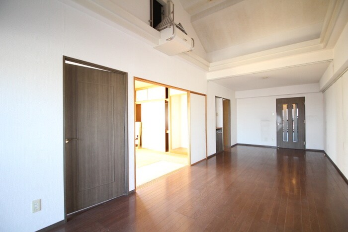 物件内観写真8　(居室)