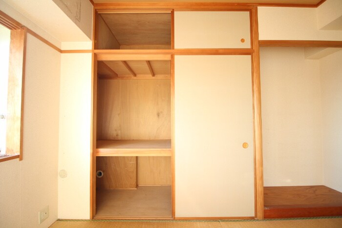 物件内観写真11　(収納)