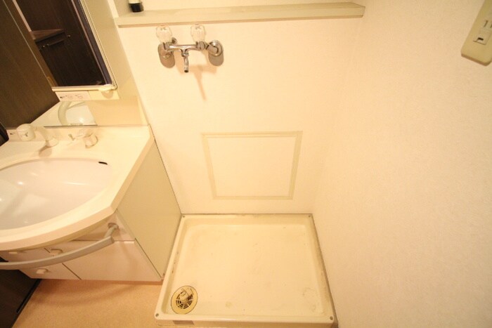 物件内観写真14　(洗濯機置場)